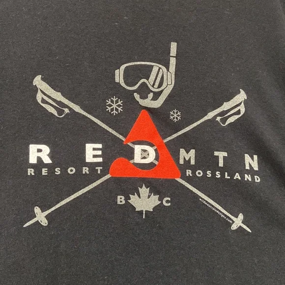 Men’s Gildan Soft Style Canadian Red Mountain Resort Rosasland BC. Size medium. - Picture 6 of 10